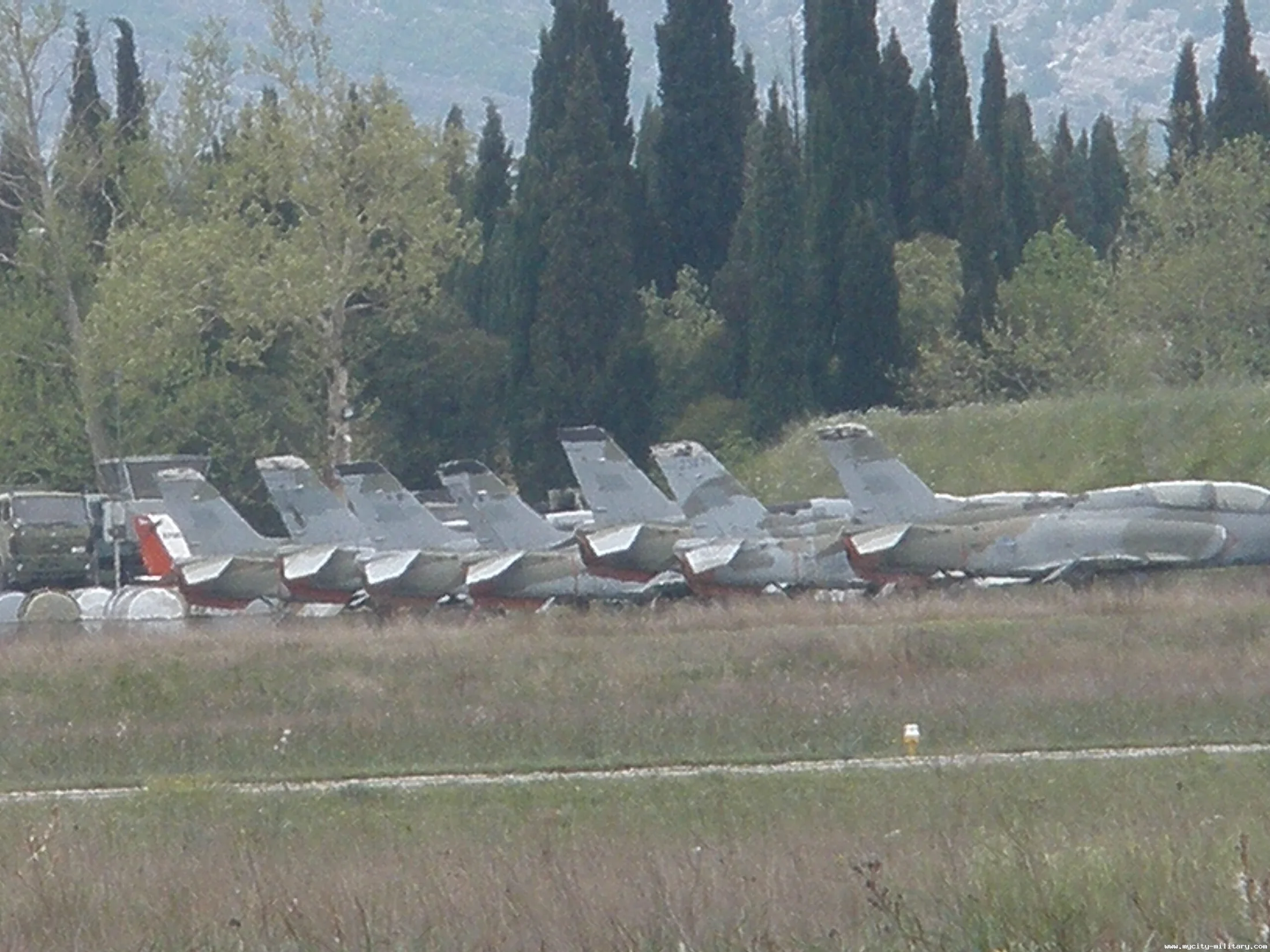 Representative view of Soko G-4 Super Galeb armed family.