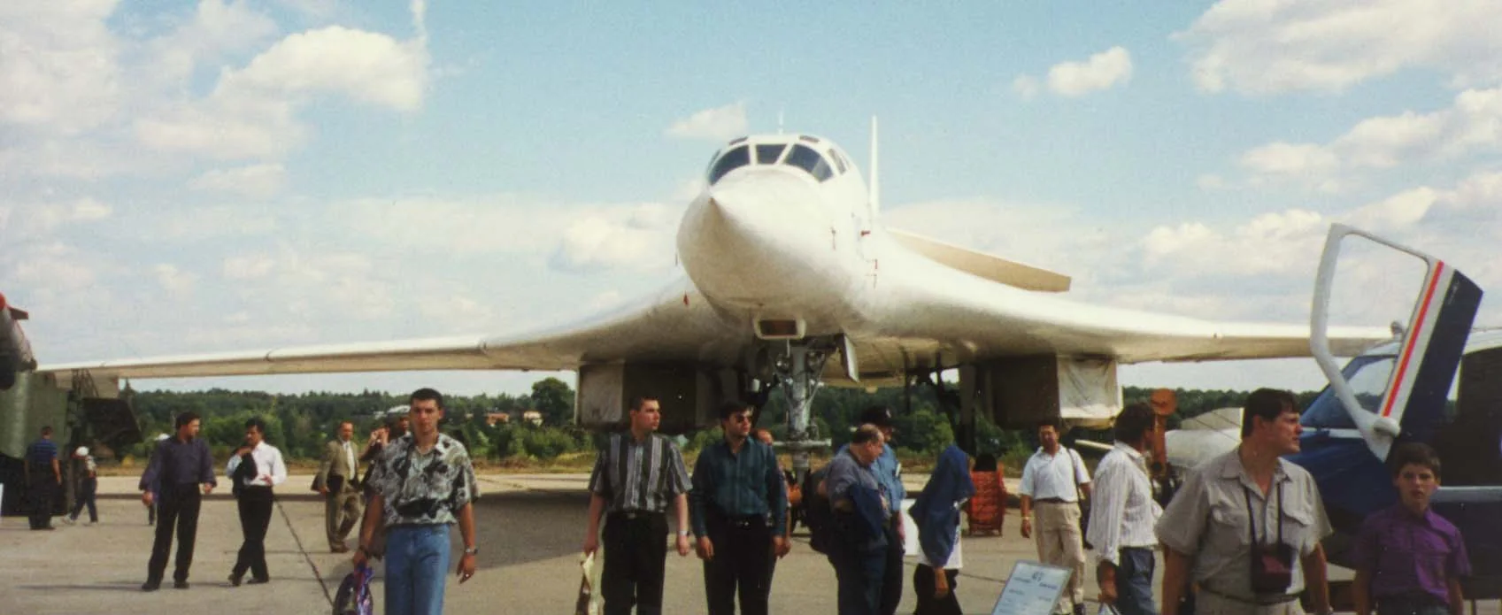 Representative view of Tupolev Tu-160.
