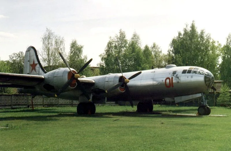 Representative view of Tupolev Tu-4.