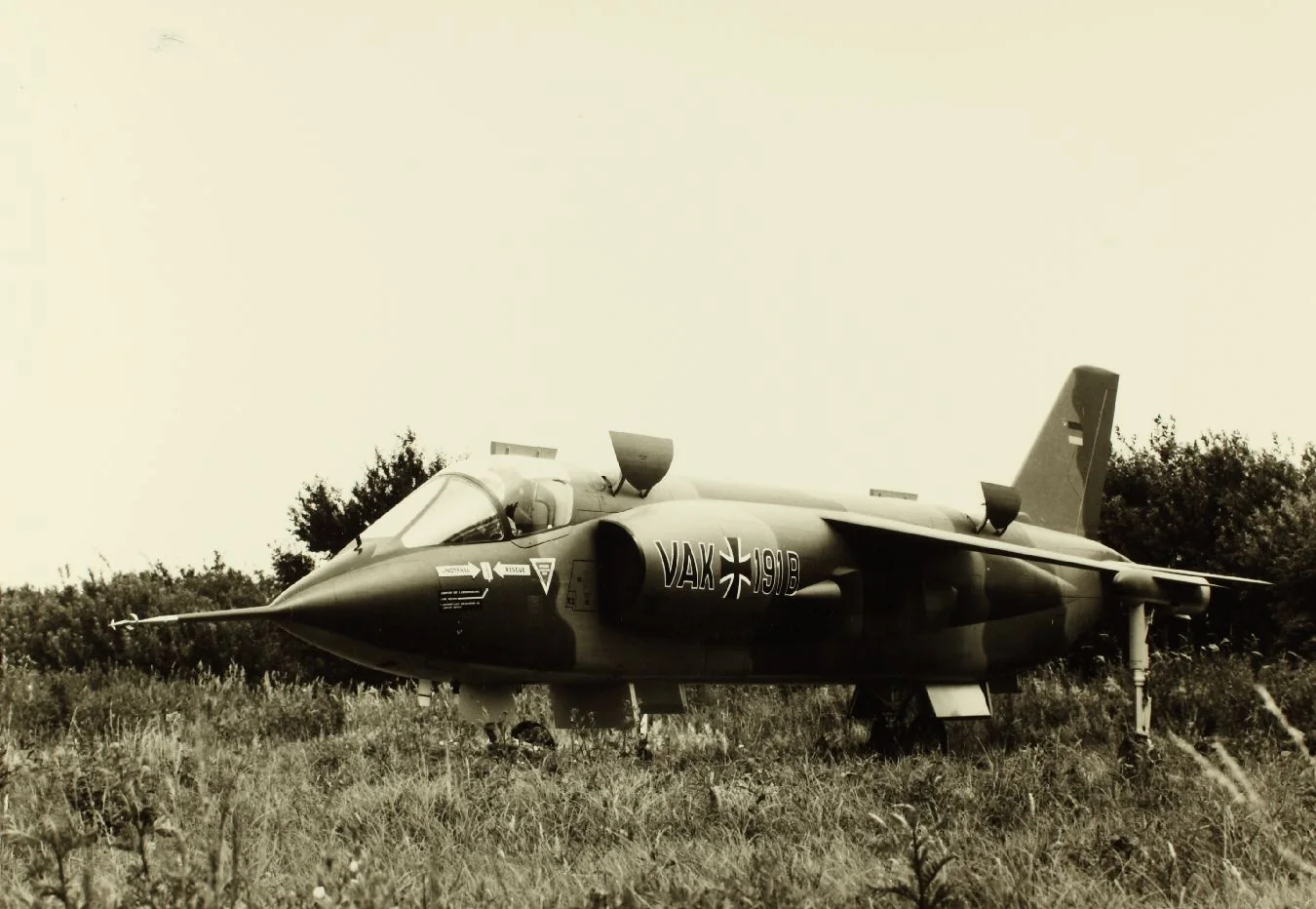 Representative view of VFW VAK 191B.